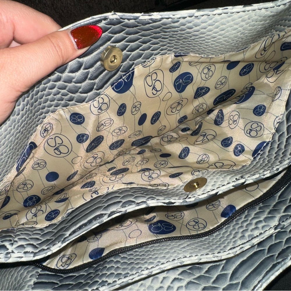 Samantha Brown Croco-Embossed Insulated Drop Bottom Tote - Picture 7 of 12